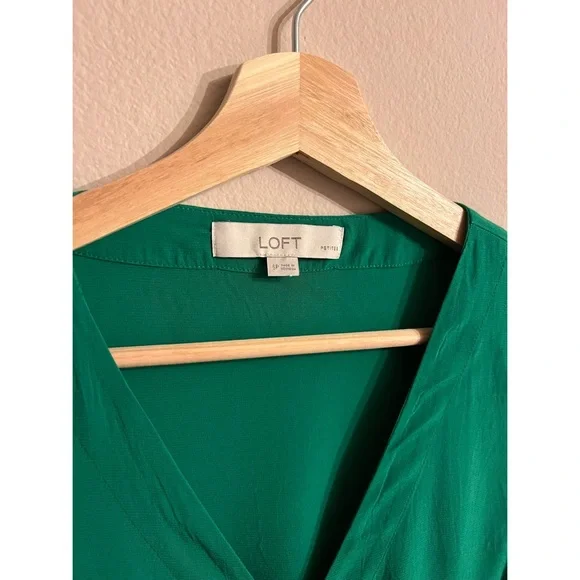 Loft Petite Kelly Green Wrap Top - Picture 2 of 3